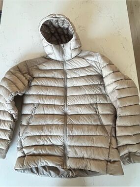 Arc'teryx Cerium Hoody Men's Taupe Hooded Down Puffer Jacket